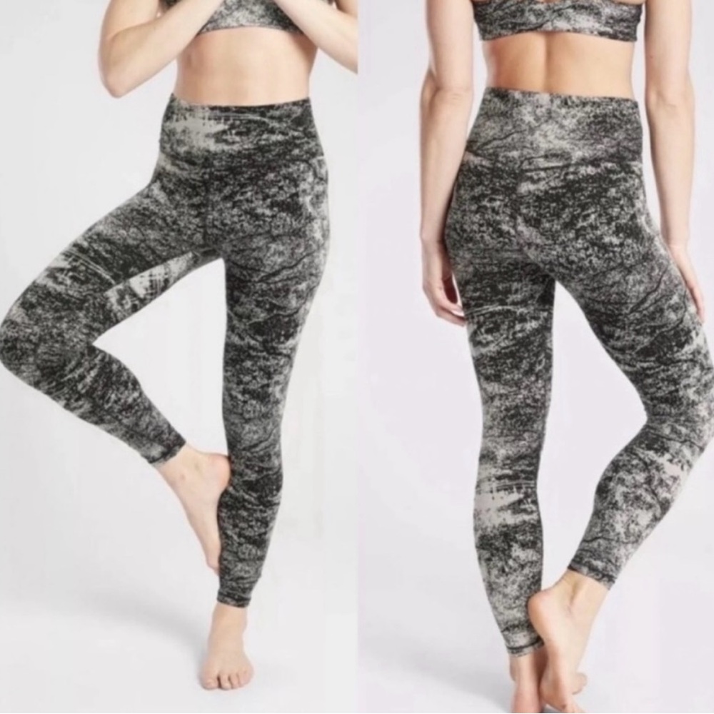 Athleta Elation‎ Glades 7/8 Leggings Tights in Black and Tan Size XS
